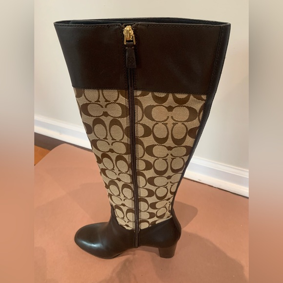 Coach signature boots size 8.5 new - Picture 3 of 10